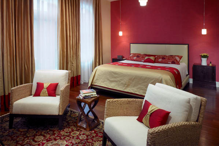 Coverlet & Shams